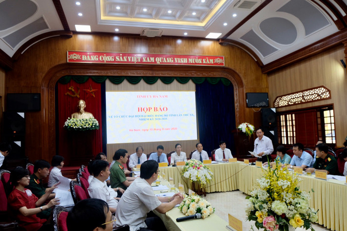 Toàn cảnh buổi họp báo Toàn cảnh buổi họp báo