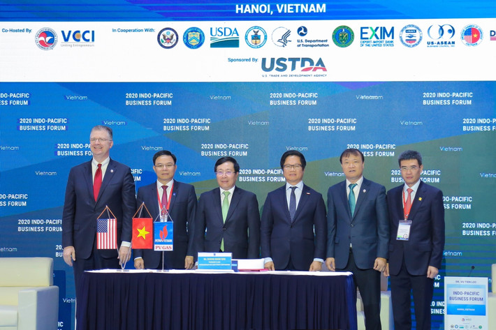 Lãnh đạo Chính phủ, Bộ Ngoại giao Hoa Kỳ, Bộ Công thương, Petrovietnam, PV GAS chụp ảnh lưu niệm tại Lễ ký Lãnh đạo Chính phủ, Bộ Ngoại giao Hoa Kỳ, Bộ Công thương, Petrovietnam, PV GAS chụp ảnh lưu niệm tại Lễ ký