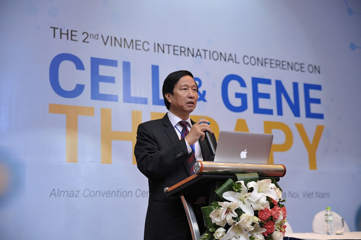 Không ngừng nghiên cứu ứng dụng các phương pháp điều trị mới, GS.TS Nguyễn Thanh Liêm là người đã tiên phong đưa liệu pháp miễn dịch tự thân hỗ trợ điều trị ung thư về Việt Nam từ năm 2015 Không ngừng nghiên cứu ứng dụng các phương pháp điều trị mới, GS.TS Nguyễn Thanh Liêm là người đã tiên phong đưa liệu pháp miễn dịch tự thân hỗ trợ điều trị ung thư về Việt Nam từ năm 2015