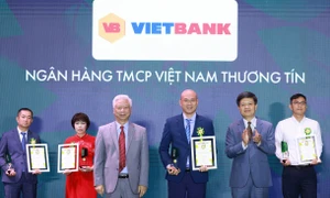 Vietbank lần thứ hai liên tiếp được vinh danh "Thương hiệu mạnh - Phát triển bền vững 2024"