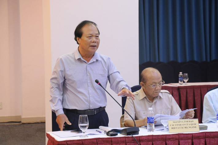 Nguyên Chủ nhiệm Ủy ban Pháp luật Phan Trung Lý phát biểu Nguyên Chủ nhiệm Ủy ban Pháp luật Phan Trung Lý phát biểu