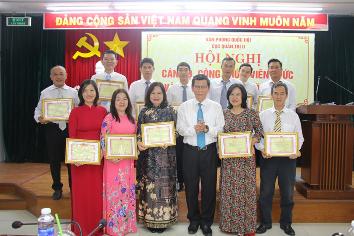 Khen thưởng các cá nhân, tập thể có thành tích xuất sắc trong thực hiện nhiệm vụ img-8881.jpg