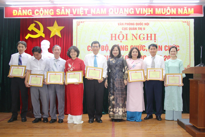 Khen thưởng các cá nhân, tập thể có thành tích xuất sắc trong thực hiện nhiệm vụ img-8862.jpg