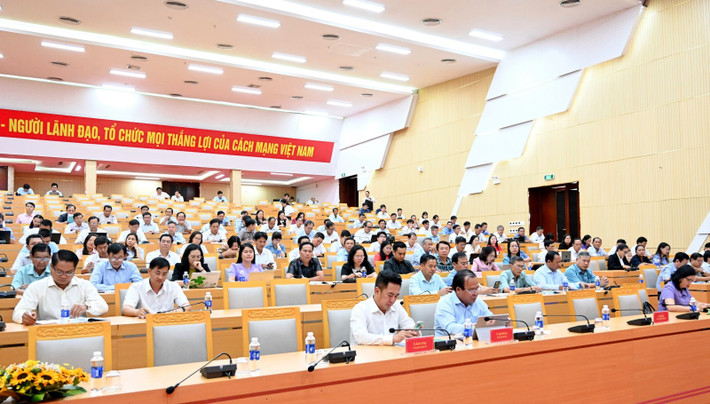 Các đại biểu tham dự Hội nghị 5818.jpg