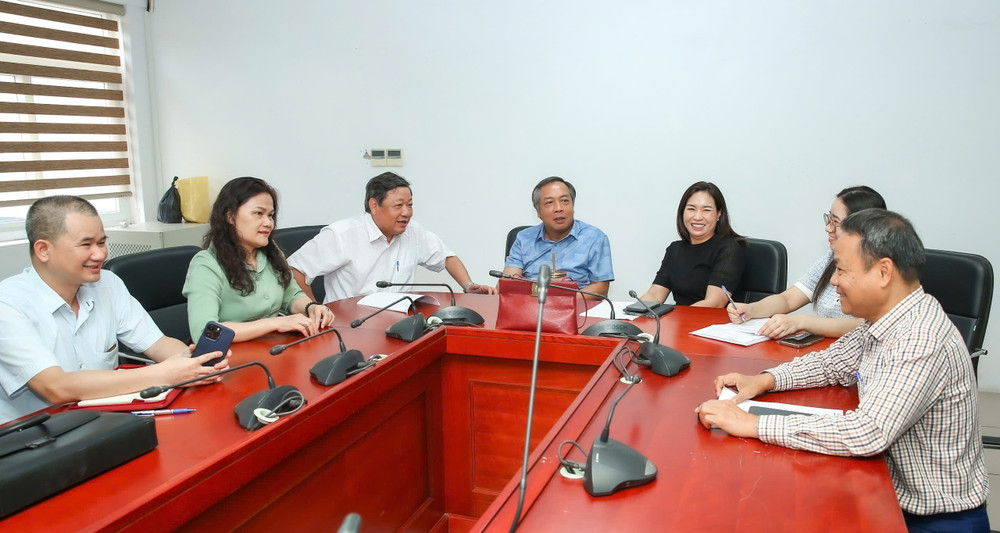 Các Tiểu ban Hội đồng chấm sơ khảo Giải Báo chí quốc gia lần thứ XIX họp, thống nhất cách thức chấm điểm và lịch chấm tập trung của Tiểu ban. Ảnh: Sơn Hải z6529429463554-5029ea5e1e3fe2d84f8c0bb08ac53d5a.jpg