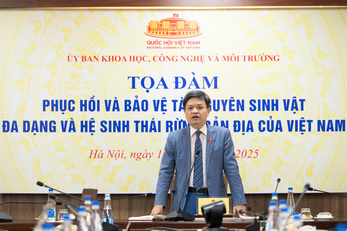 Phó Chủ nhiệm Ủy ban Khoa học, Công nghệ và Môi trường Tạ Đình Thi chủ trì tọa đàm Phó Chủ nhiệm Ủy ban Khoa học, Công nghệ và Môi trường Tạ Đình Thi chủ trì tọa đàm