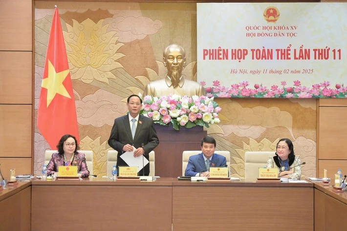 Phiên họp toàn thể lần thứ 11 của Hội đồng Dân tộc