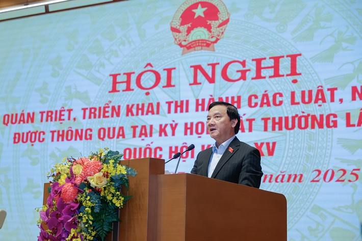 Phó Chủ tịch Quốc hội Nguyễn Khắc Định phát biểu tại Hội nghị. Ảnh: Nhật Bắc 0.jpg