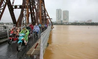  5h30’ ngày 11.9: Lũ trên sông Hồng tại Hà Nội đã vượt báo động 2 là 0,26m 