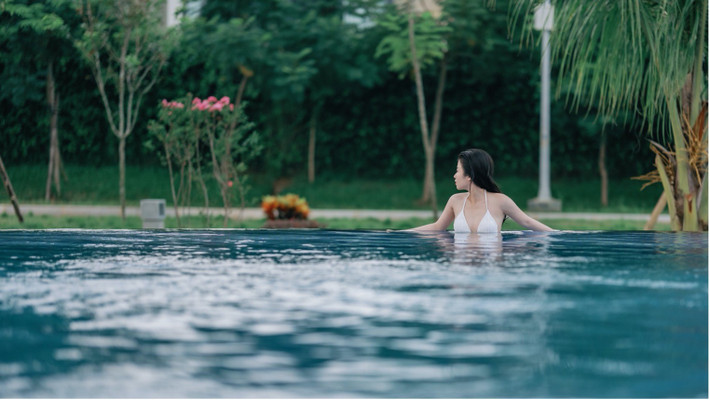 Hồ bơi vô cực ở Lamori 3.jpg