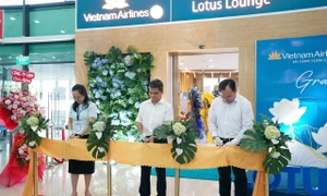 Vietnam Airlines khai trương phòng khách Bông Sen tại Quy Nhơn