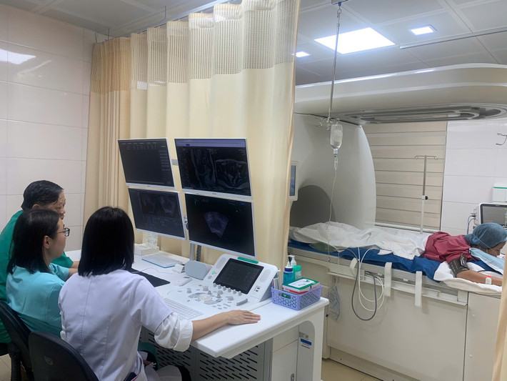 Địa phương có thể cấp phép cho các cơ sở y tế tư nhân z6196703004338ba9808d53364a1fb49ae325427234d88-1735988451565252606062.jpg