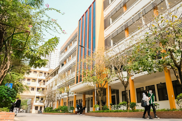 Trường Đại học công nghệ GTVT đã yêu cầu dạy và học trực tuyến đến ngày 15.9 335646402_909588263687683_8468219888034031954_n.jpg