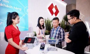 Techcombank tạo dấu ấn tại Smart Banking 2024: giải pháp ngân hàng số “vượt trội” Techcombank Mobile