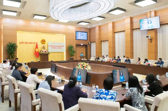 Toàn cảnh lễ trao Quyết định Toàn cảnh lễ trao Quyết định