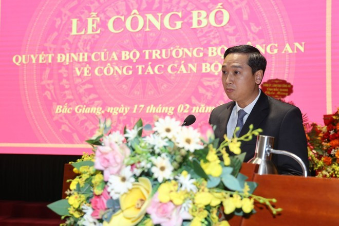 Đồng chí Nguyễn Việt Oanh - Chủ tịch UBND tỉnh Bắc Giang phát biểu tại buổi lễ Đồng chí Nguyễn Việt Oanh - Chủ tịch UBND tỉnh Bắc Giang phát biểu tại buổi lễ