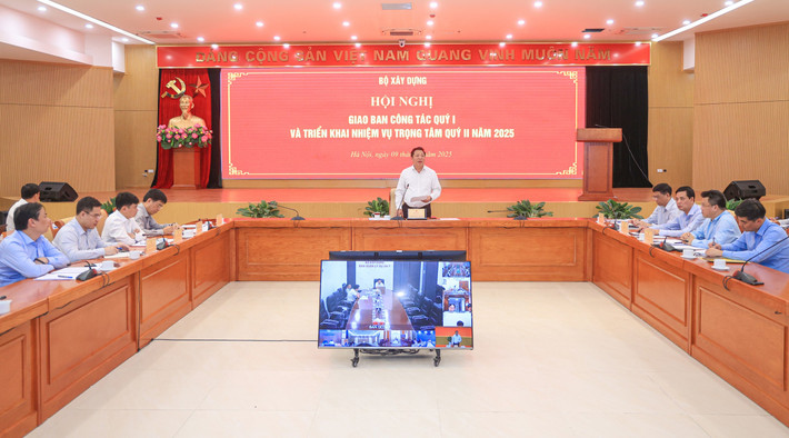 Bộ trưởng Trần Hồng Minh chủ trì hội nghị giao ban công tác quý I và triển khai nhiệm vụ trọng tâm quý II. Ảnh: Tạ Hải 00019-174419743560315344128.jpg
