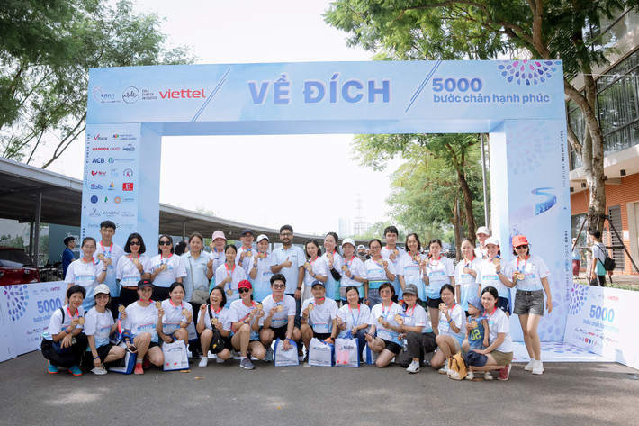 “5.000 bước chân hạnh phúc” với sự tham gia của các bác sỹ, chuyên gia 5000-buoc-chan-hanh-phuc-voi-su-tham-gia-cua-cac-bac-si-chuyen-gia-5234-2382.jpg