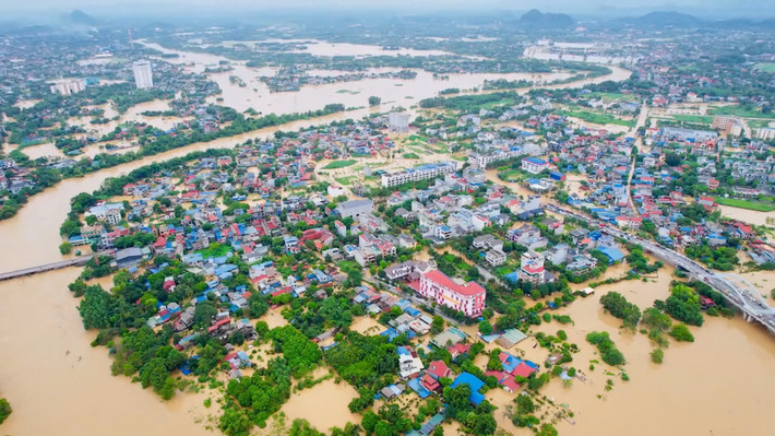 Một góc phường Trưng Vương, TP. Thái Nguyên ngập nặng do nước lũ dâng cao, sáng 9.9. Ảnh: VNE. mualusaubaoYagi-2-JPG-1725854700.jpg