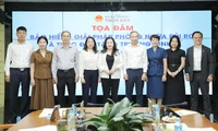 Các đại biểu tham dự tọa đàm.