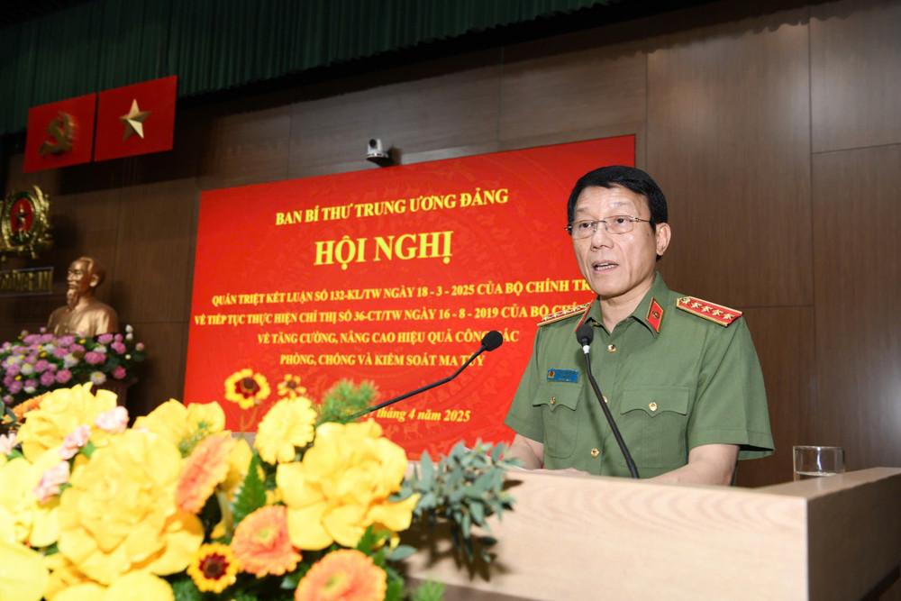 Bộ trưởng Bộ Công an, Đại tướng Lương Tam Quang phát biểu tại hội nghị dai-tuong-luong-tam-quang.jpg