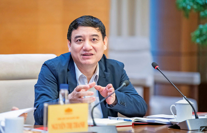 Chủ nhiệm Ủy ban Văn hóa và Xã hội Nguyễn Đắc Vinh phát biểu Chủ nhiệm Ủy ban Văn hóa và Xã hội Nguyễn Đắc Vinh phát biểu
