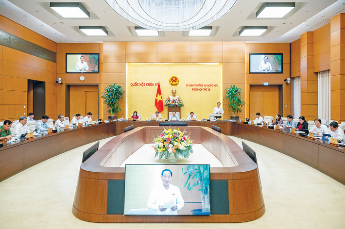 Toàn cảnh Phiên họp thứ 38 của Ủy ban Thường vụ Quốc hội toan-canh-1614.jpg