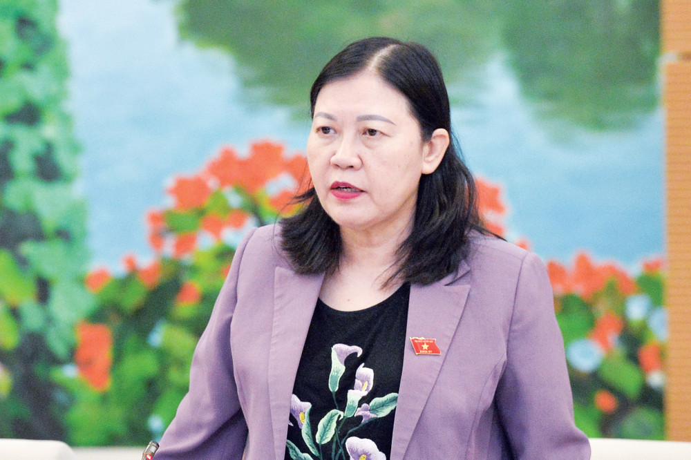 Phó Chủ nhiệm Thường trực Ủy ban Dân nguyện và Giám Lê Thị Nga phát biểu. Ảnh: Hồ Long tv2.jpg