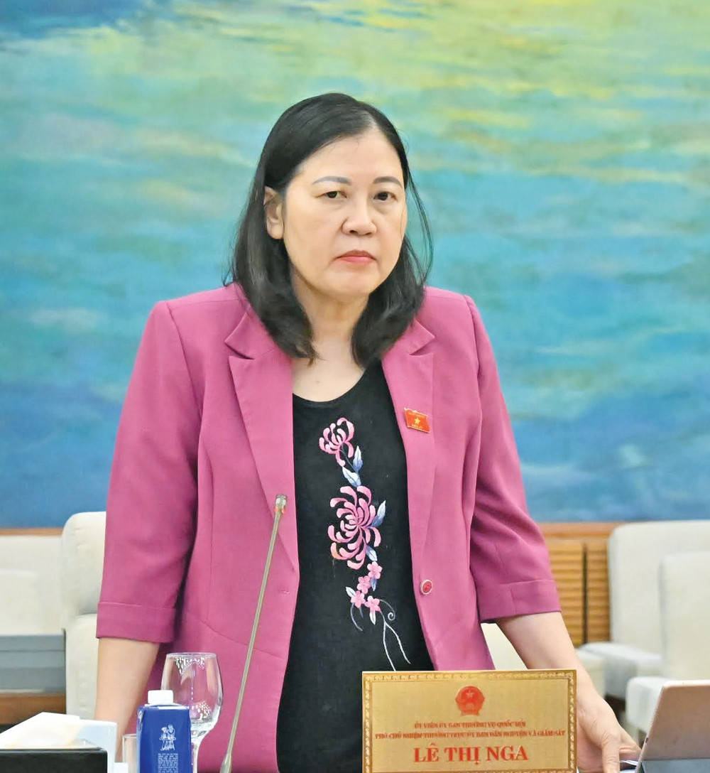 Phó Chủ nhiệm Thường trực Ủy ban Dân nguyện và Giám sát Lê Thị Nga phát biểu. Ảnh: Quang Khánh tv-chieu04.jpg