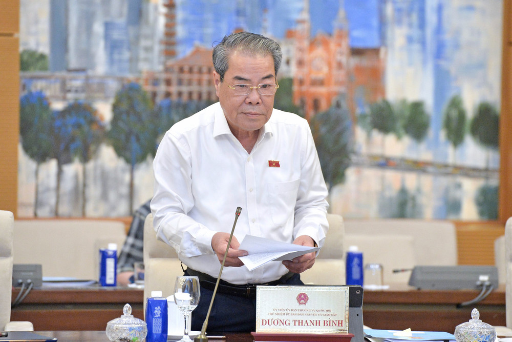 Chủ nhiệm Ủy ban Dân nguyện và Giám sát Dương Thanh Bình trình bày Báo cáo Kết quả thực hiện Chương trình giám sát năm 2024 và những tháng đầu năm 2025, dự kiến Chương trình giám sát năm 2026 của Quốc hội, Ủy ban Thường vụ Quốc hội. Ảnh: Hồ Long Chủ nhiệm Ủy ban Dân nguyện và Giám sát Dương Thanh Bình trình bày Báo cáo Kết quả thực hiện Chương trình giám sát năm 2024 và những tháng đầu năm 2025, dự kiến Chương trình giám sát năm 2026 của Quốc hội, Ủy ban Thường vụ Quốc hội. Ảnh: Hồ Long