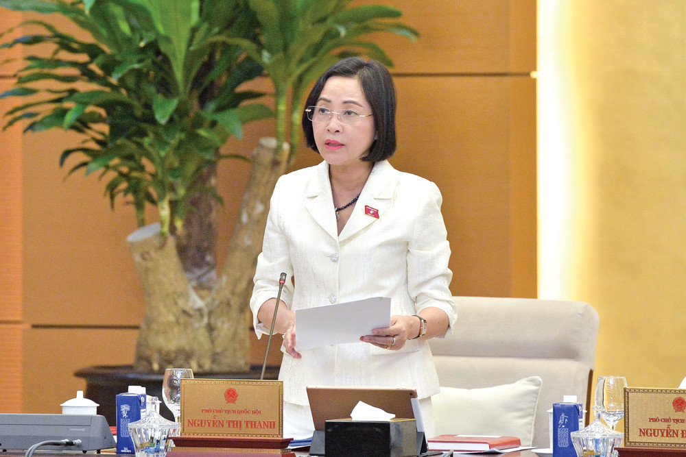 Phó Chủ tịch Quốc hội Nguyễn Thị Thanh điều hành phiên họp. Ảnh: Hồ Long pctqh-nguyen-thi-thanh1.jpg
