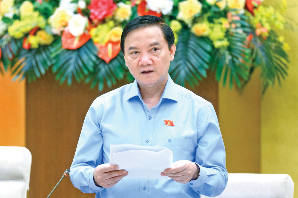 Phó Chủ tịch Quốc hội Nguyễn Khắc Định điều hành nội dung. Ảnh: Hồ Long Phó Chủ tịch Quốc hội Nguyễn Khắc Định điều hành nội dung. Ảnh: Hồ Long