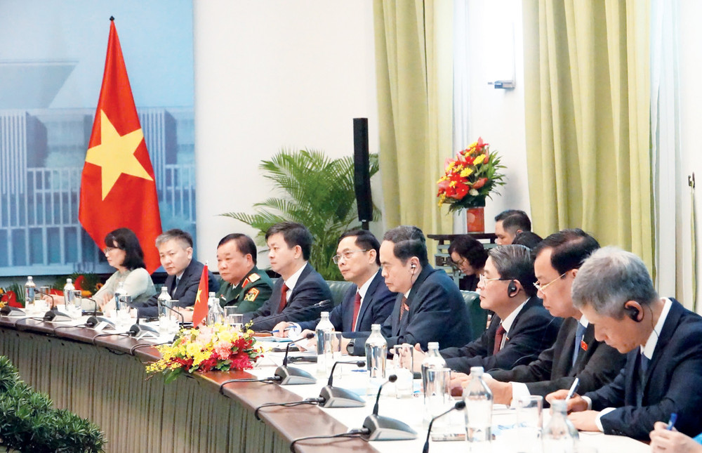 Chủ tịch Quốc hội Trần Thanh Mẫn và các đại biểu Việt Nam tại cuộc tiếp. Ảnh: P. Thúy Chủ tịch Quốc hội Trần Thanh Mẫn và các đại biểu Việt Nam tại cuộc tiếp. Ảnh: P. Thúy