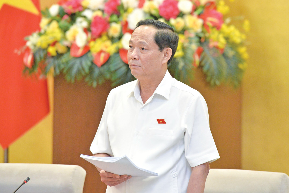 Phó Chủ tịch Quốc hội, Thượng tướng Trần Quang Phương điều hành nội dung. Ảnh: Hồ Long Phó Chủ tịch Quốc hội, Thượng tướng Trần Quang Phương điều hành nội dung. Ảnh: Hồ Long