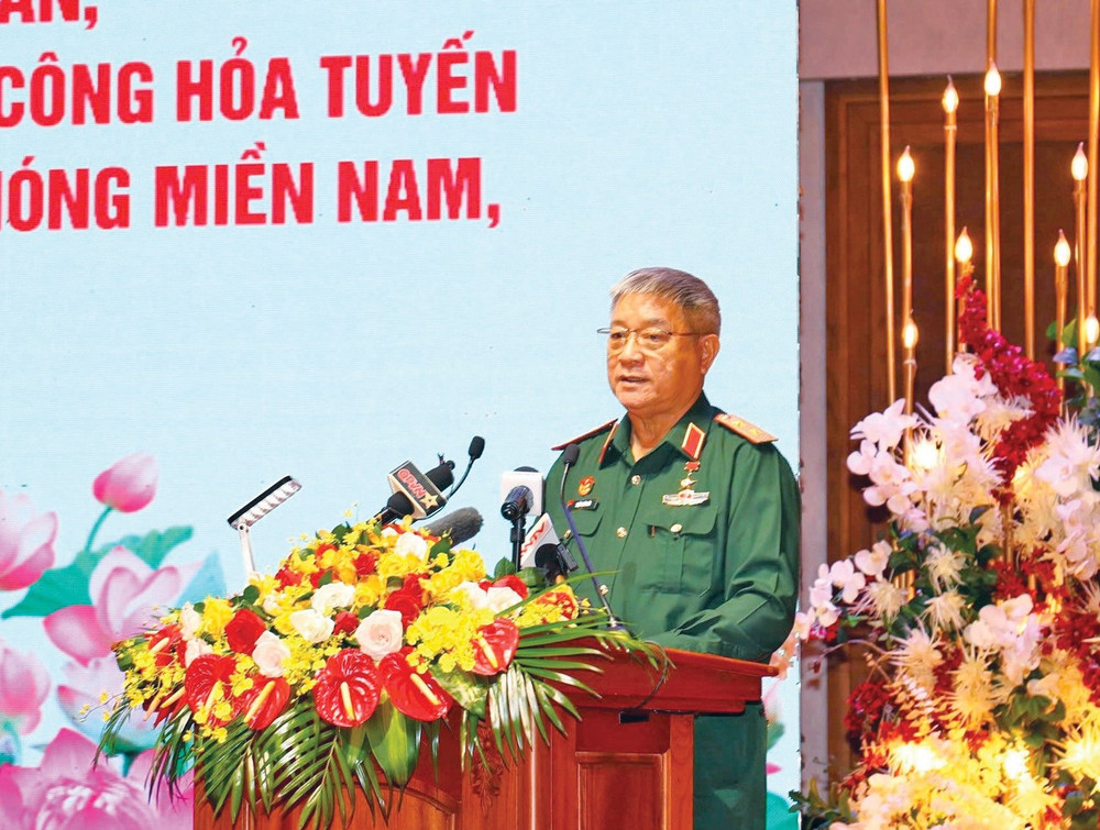 Các đại biểu chia sẻ tại cuộc gặp mặt. Ảnh: Hoa Lê db004.jpg