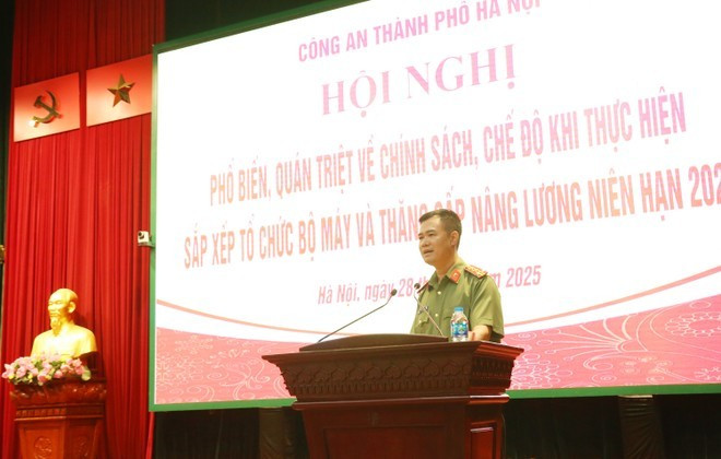 Đại tá Nguyễn Ngọc Quyền phát biểu tại Hội nghị. 494b1219-3330-7282.jpg
