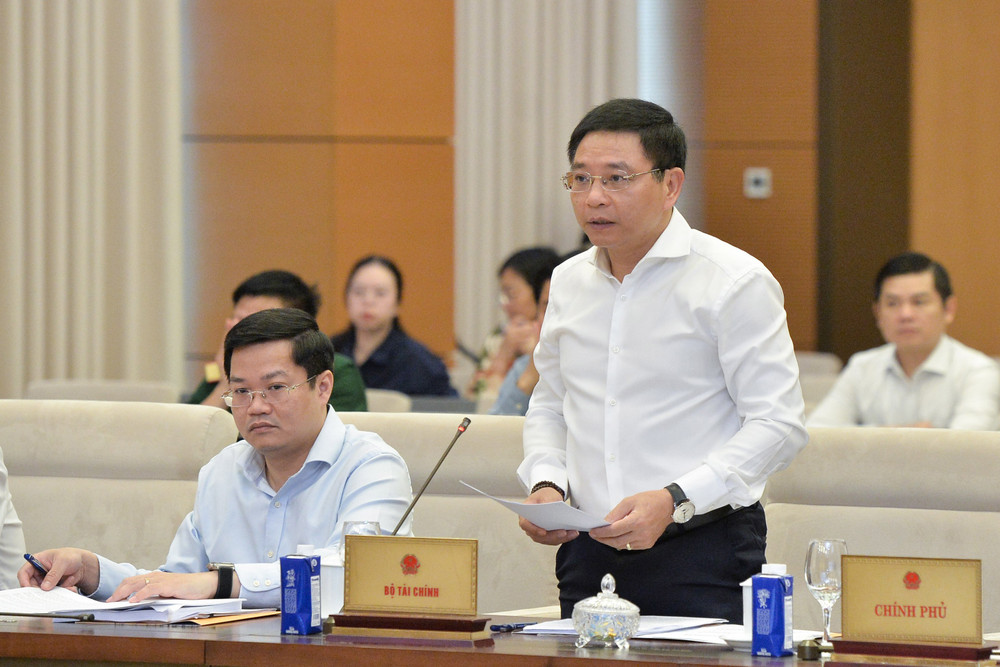 Bộ trưởng Bộ Tài chính Nguyễn Văn Thắng phát biểu Bộ trưởng Bộ Tài chính Nguyễn Văn Thắng phát biểu