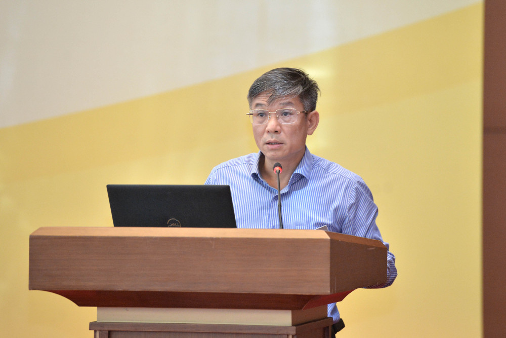 Phó Vụ trưởng Vụ Khoa học công nghệ, môi trường và Vật liệu xây dựng, Bộ Xây dựng Nguyễn Hữu Tiến Phó Vụ trưởng Vụ Khoa học công nghệ, môi trường và Vật liệu xây dựng, Bộ Xây dựng Nguyễn Hữu Tiến