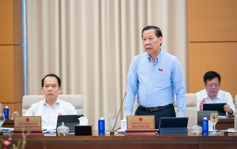 Chủ nhiệm Ủy ban Kinh tế và Tài chính Phan Văn Mãi phát biểu. Ảnh: Hồ Long Chủ nhiệm Ủy ban Kinh tế và Tài chính Phan Văn Mãi phát biểu. Ảnh: Hồ Long