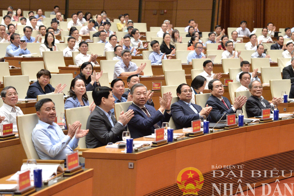 Tổng Bí thư Tô Lâm, Chủ tịch nước Lương Cường, Thủ tướng Chính phủ Phạm Minh Chính, Chủ tịch Quốc hội Trần Thanh Mẫn cùng các đại biểu dự hội nghị. Ảnh: Hồ Long dbnd_br_cac-dai-bieu-du-hoi-nghi.jpg