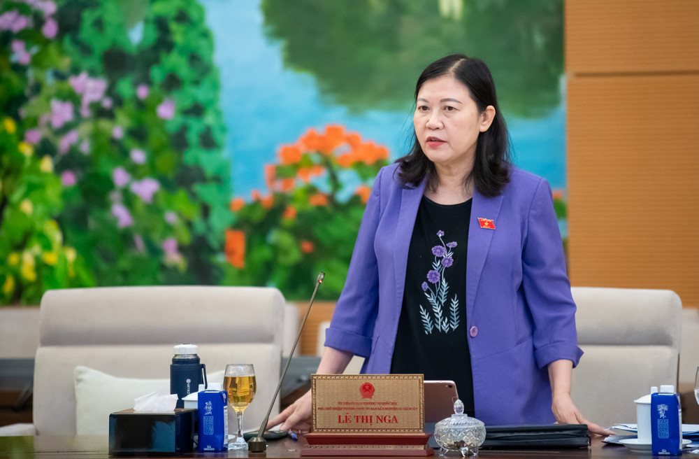 Phó Chủ nhiệm Thường trực Ủy ban Dân nguyện và Giám sát Lê Thị Nga phát biểu. Ảnh: Hồ Long pho-chu-nhiem-thuong-truc-uy-ban-dan-nguyen-va-giam-sat-le-thi-nga.jpg