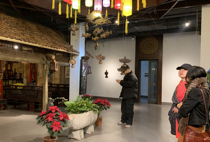 Không gian đón Tết truyền thống thu hút người trẻ tới tìm hiểu và chụp ảnh 9.jpg