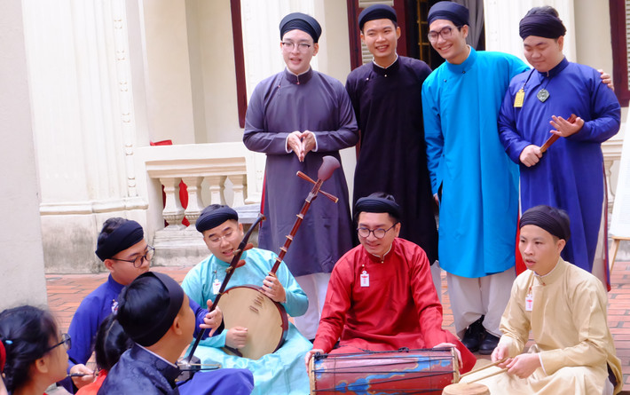 Giao lưu thơ nhạc bên nồi bánh chưng dscf0557.jpg