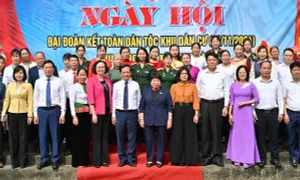 Chủ nhiệm Ủy ban Xã hội Nguyễn Thúy Anh dự Ngày hội Đại đoàn kết toàn dân tộc tại Phú Thọ