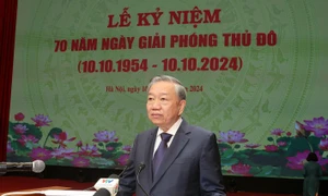 Tổng Bí thư, Chủ tịch nước Tô Lâm thay mặt lãnh đạo Đảng, Nhà nước đọc Diễn văn kỷ niệm 70 năm Ngày Giải phóng Thủ đô. Ảnh: Trí Dũng