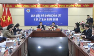 Quang cảnh cuộc làm việc