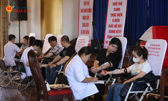 Hàng trăm tình nguyện viên tham gia Ngày hội Giọt hồng Thanh niên 2025 tại TP. Đà Lạt 123-1733-404.jpg