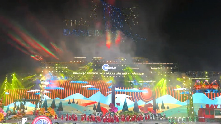 Đêm khai mạc Festival Hoa Đà Lạt lần thứ X năm 2024 diễn ra tại Quảng trường Lâm Viên, TP. Đà Lạt, tỉnh Lâm Đồng 14.jpg