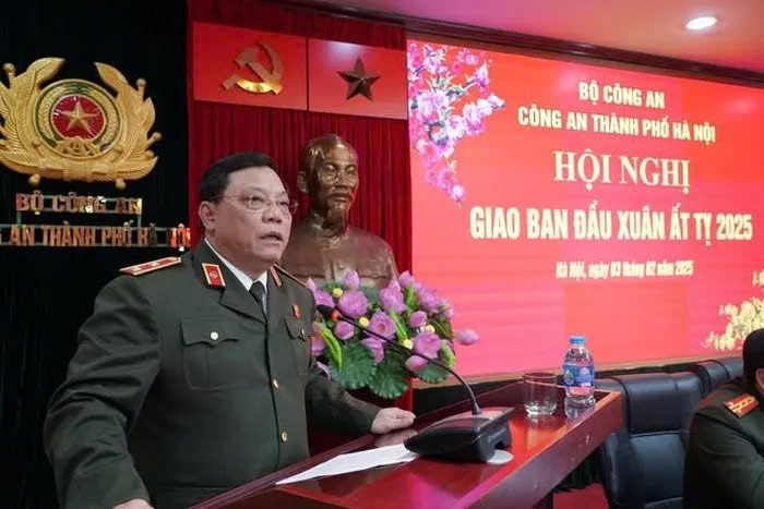 Giám đốc Công an thành phố, Trung tướng Nguyễn Hải Trung phát biểu tại hội nghị. 9b92df893765883bd174.jpg