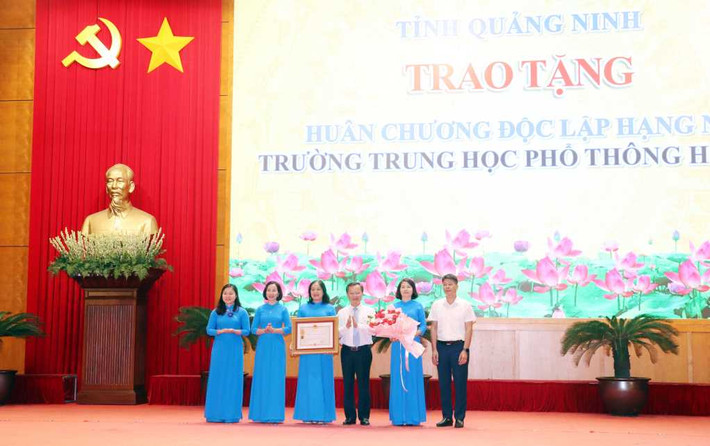 Ngành giáo dục Quảng Ninh ghi dấu ấn phát triển bứt phá, vươn mình ảnh 1 Ngành giáo dục Quảng Ninh ghi dấu ấn phát triển bứt phá, vươn mình